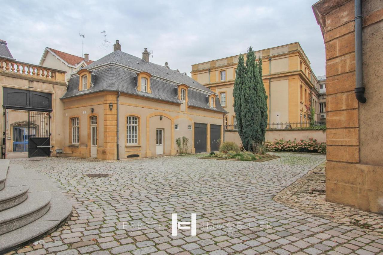 H-Bnb - Les Meubles Du 1 Bed & Breakfast Metz Dış mekan fotoğraf